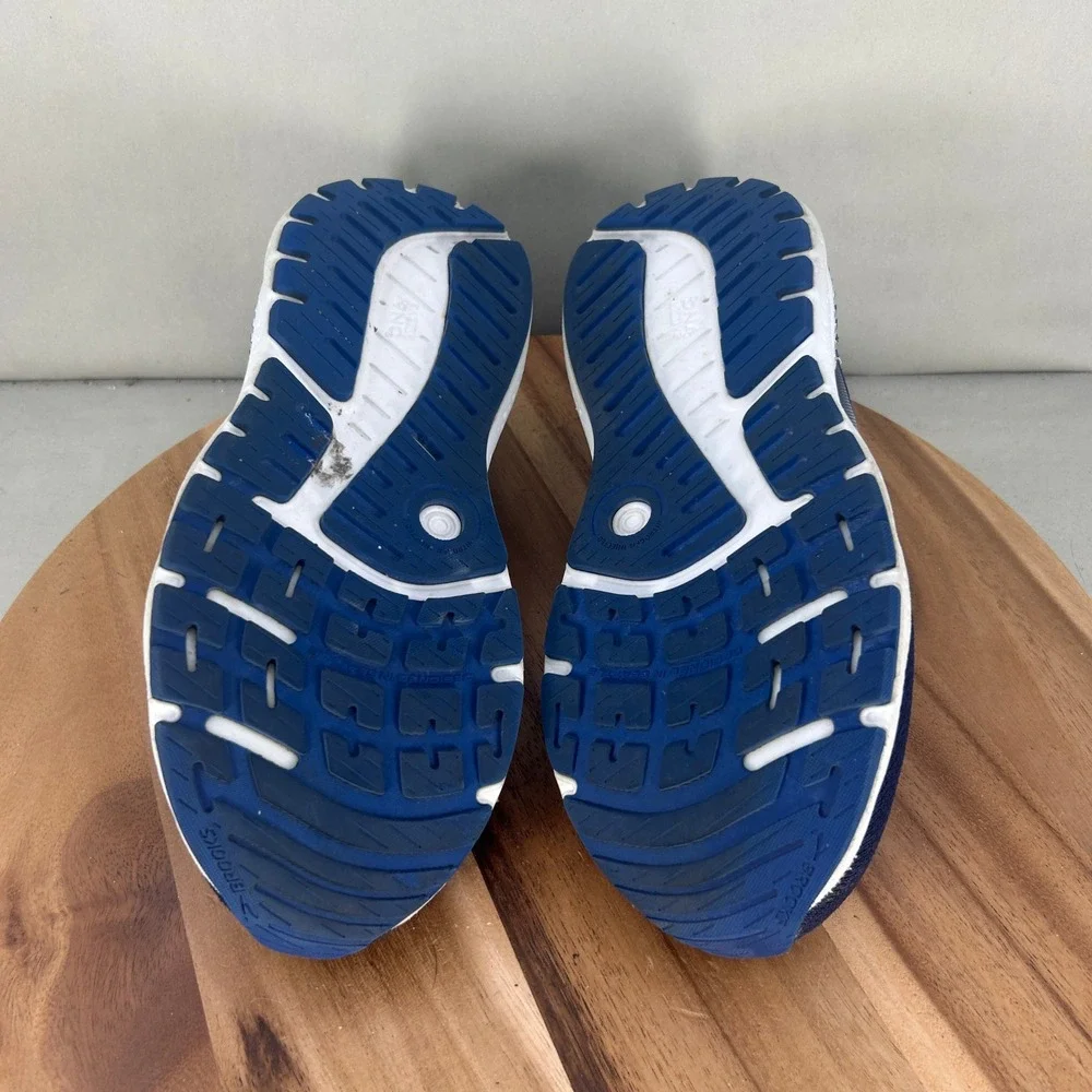 Brooks good used